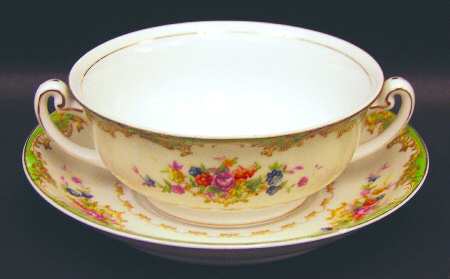 KON42 Footed Cream Soup Bowl & Saucer Set