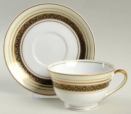 KON43 Footed Cup & Saucer Set by Kongo