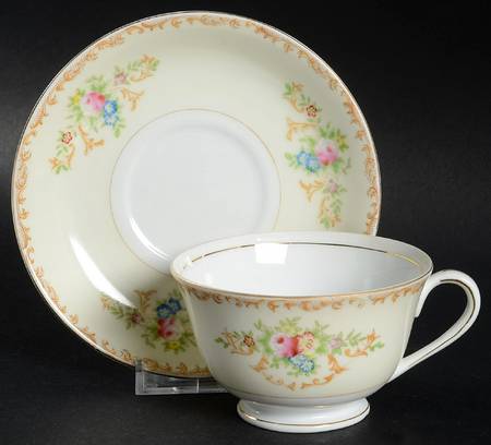 KON44 Footed Cup & Saucer Set