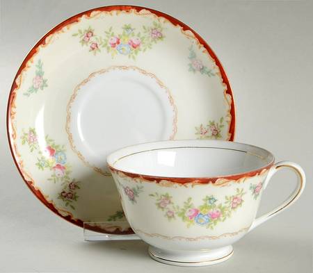 KON5 Footed Cup & Saucer Set