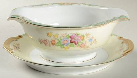 KON50 Gravy Boat with Attached Underplate