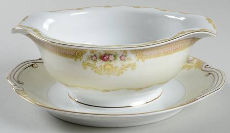 KON8 Gravy Boat with Attached Underplate