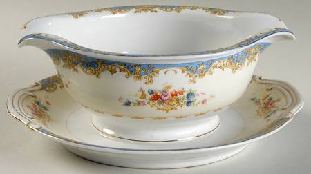 KON9 Gravy Boat with Attached Underplate