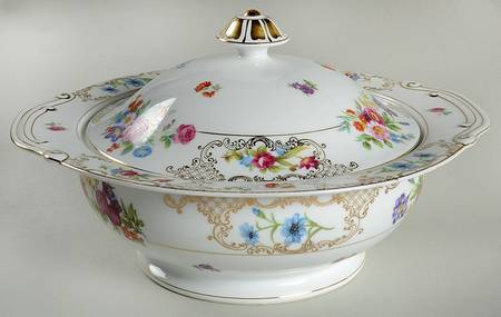 Romance Round Covered Vegetable