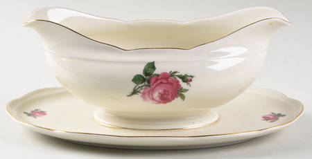 0643 Gravy Boat with Attached Underplate