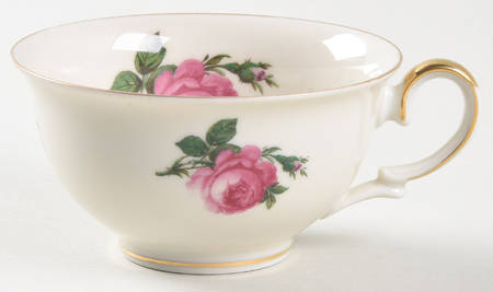 0643 Footed Cup