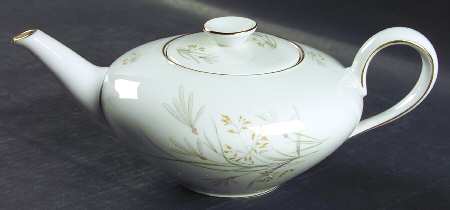 606 (White, Gold Trim) Teapot & Lid