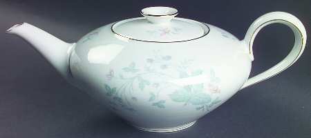 629 (White Background) Teapot & Lid