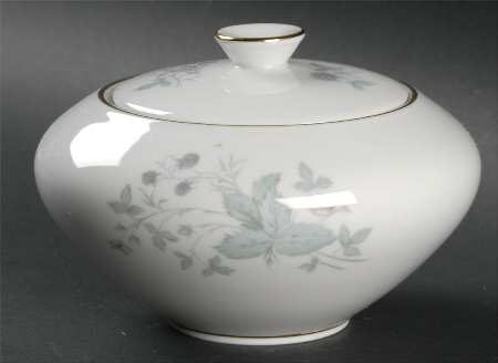 629 (White Background) Sugar Bowl & Lid