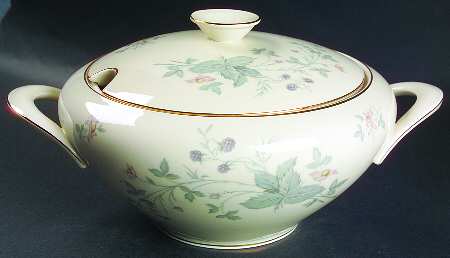 629 (Cream Background) Tureen &  Lid