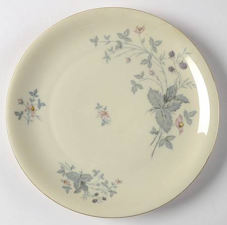 629 (Cream Background) Luncheon Plate