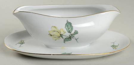 674 Gravy Boat with Attached Underplate