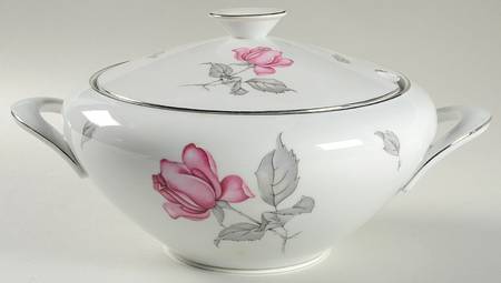 675 (Platinum Trim) Tureen &  Lid