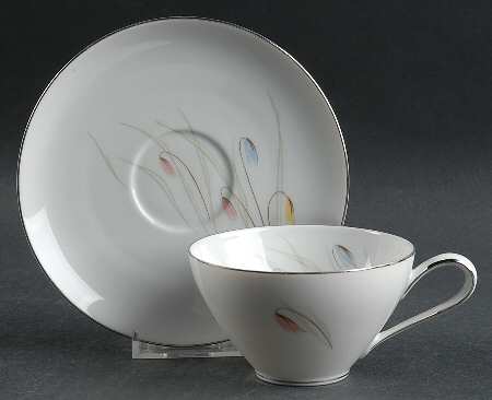 707 Flat Cup & Saucer Set