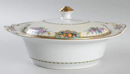 Beverly Round Covered Vegetable