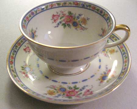 KPM15 Footed Cup & Saucer Set by KPM
