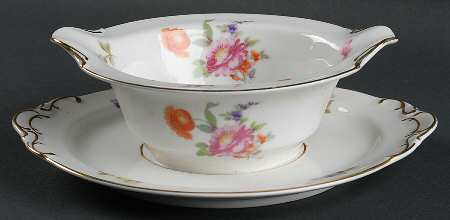 KPM2 Gravy Boat with Attached Underplate