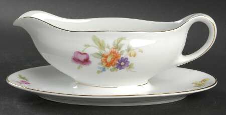 KPM2 Gravy Boat with Attached Underplate