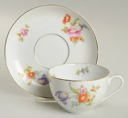 KPM2 Flat Cup & Saucer Set by KPM