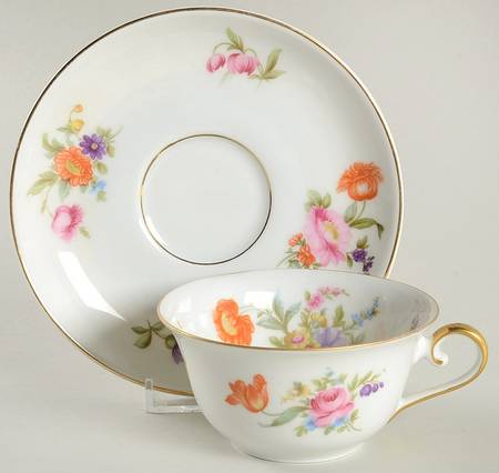 KPM2 Flat Cup & Saucer Set