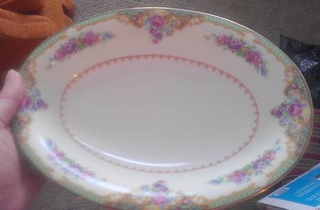 KPM25 9" Oval Vegetable Bowl