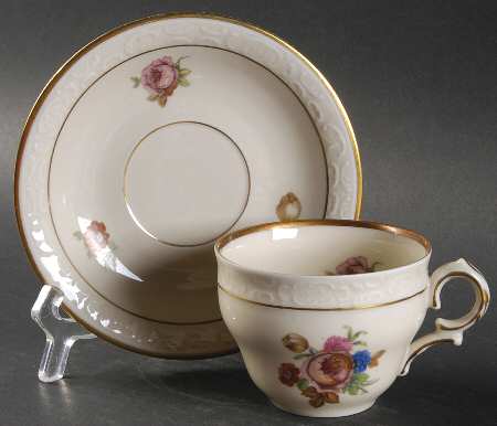 KPM40 Flat Cup & Saucer Set