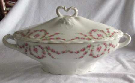 KPM45 Oval Covered Vegetable