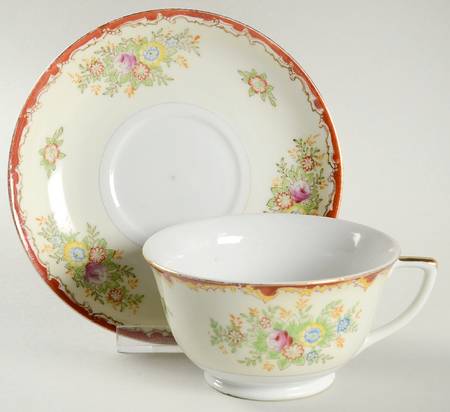 KRE1 Footed Cup & Saucer Set