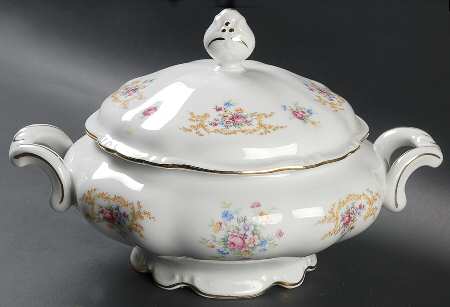 Monroe Round Covered Vegetable by Kronester
