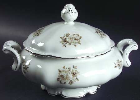 Sophia Round Covered Vegetable