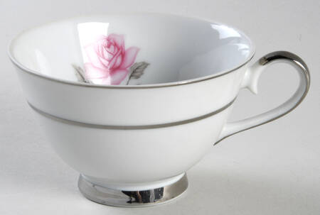 Majestic Rose Footed Cup