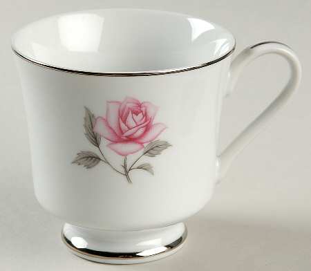 Majestic Rose Traditional Footed Cup