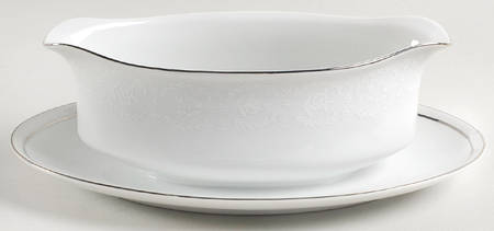 Petite Fleurs Gravy Boat with Attached Underplate
