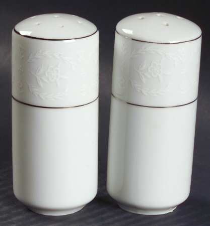 Petite Fleurs Salt & Pepper Set