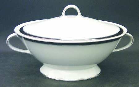 Victoria Round Covered Vegetable