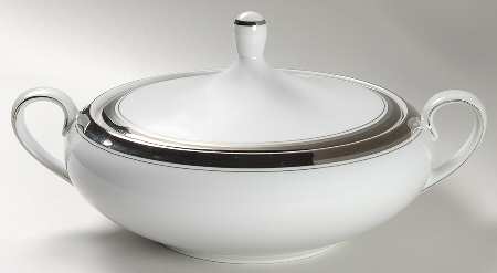 Victoria Round Covered Vegetable