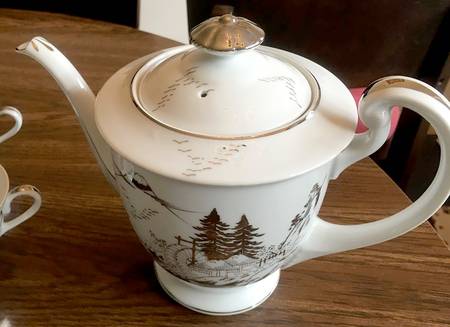 KUT11 Teapot & Lid