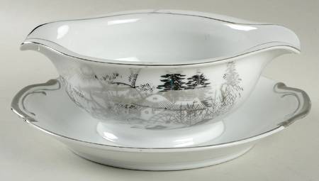 KUT6 Gravy Boat with Attached Underplate