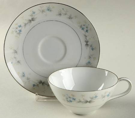 Belmont Flat Cup & Saucer Set