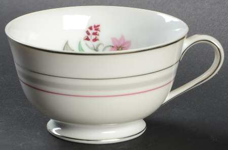 Bouquet Footed Cup