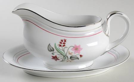 Bouquet Gravy Boat & Underplate