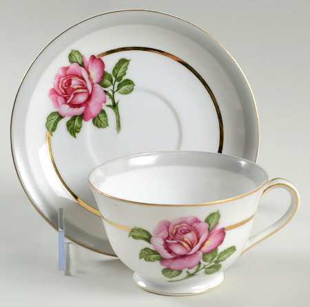Carmen Footed Cup & Saucer Set