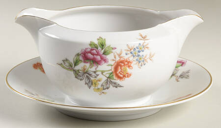 Carmel Gravy Boat with Attached Underplate