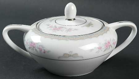 Edgewood Sugar Bowl & Lid