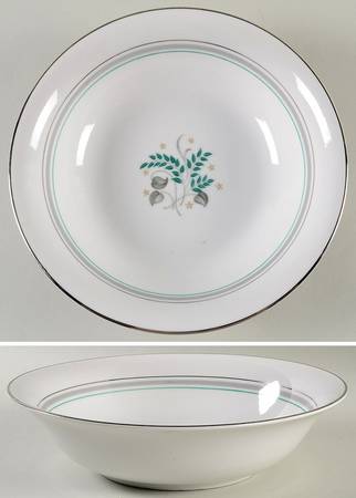 Elizabeth 10" Round Vegetable Bowl