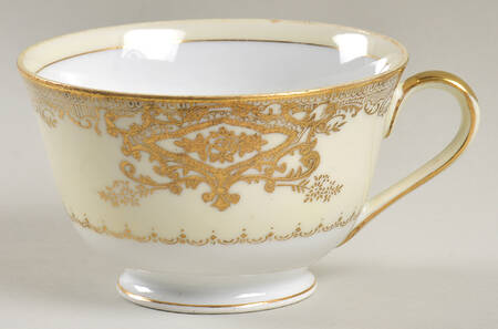 Goldana Footed Cup