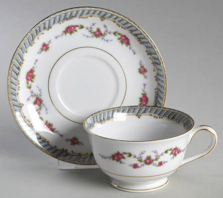 Hampton Footed Cup & Saucer Set