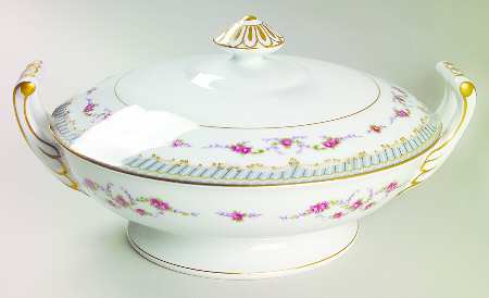 Hampton Round Covered Vegetable