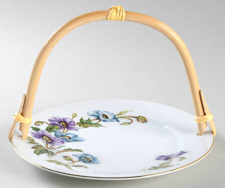 Normandy 5 3/8"-5 5/8" Bamboo Handled Serving Plate  HC
