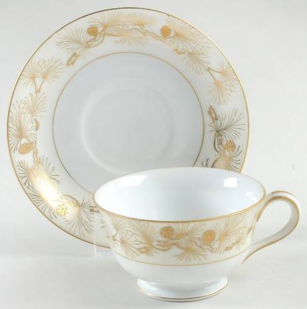Pine Gold Footed Cup & Saucer Set